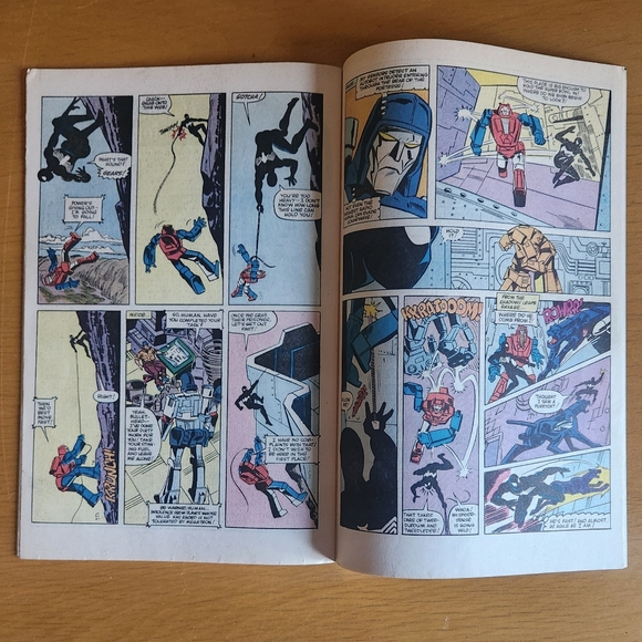 Transformers #2 & #3, 1980s Limited  Series books (Lot of 2) - Picture 15 of 16